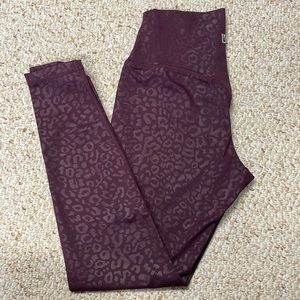 BuffBunny Rebel Legging in the color Venom Leopard